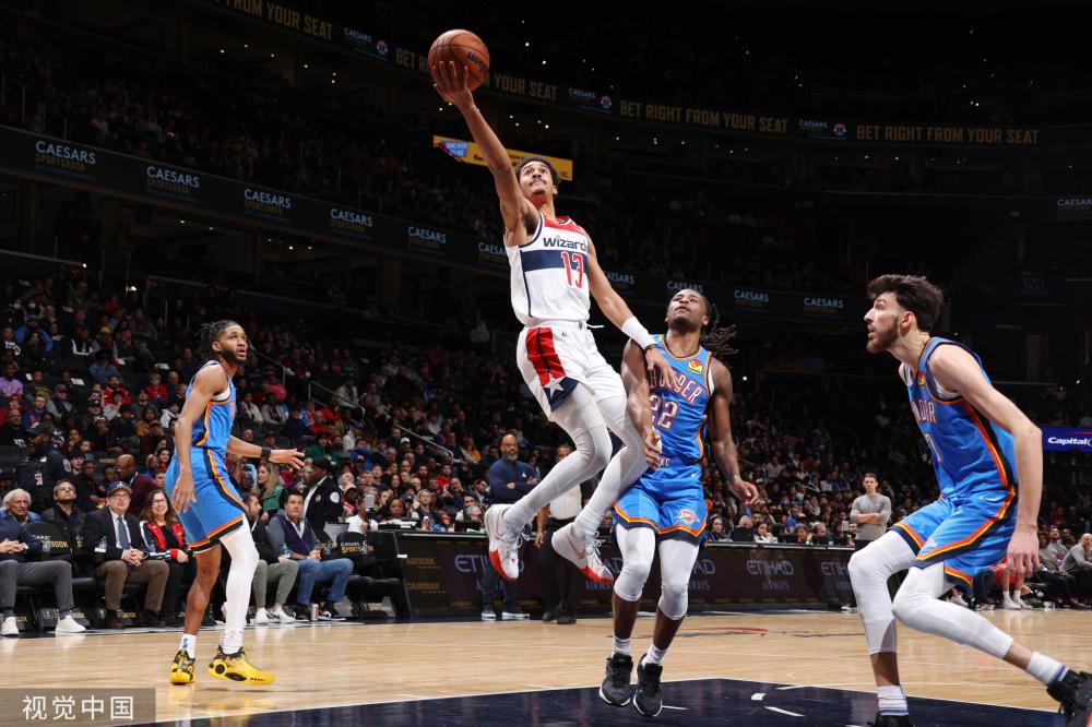 舞台上并不 舞台上并不