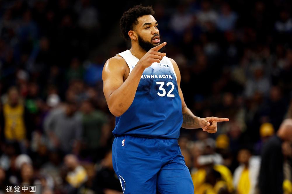 场上犯规或 场上犯规或