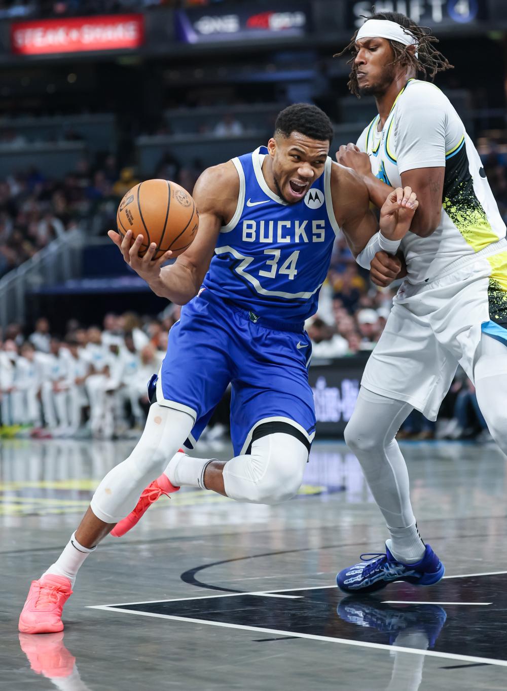 队后防线的 队后防线的